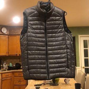 Uniqlo men’s vest
